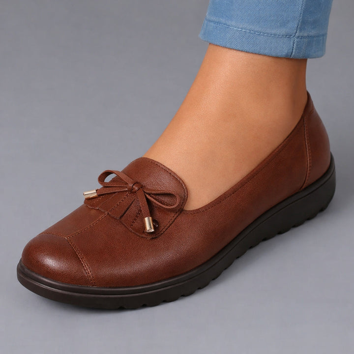 Arvaya - Cushioned Walking Shoes