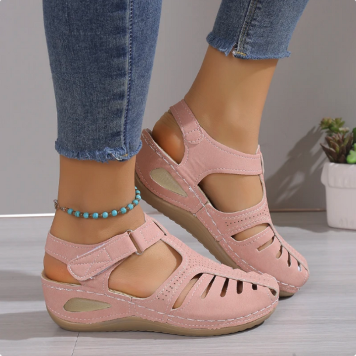 Delira - Lightweight Cushioned Sandals
