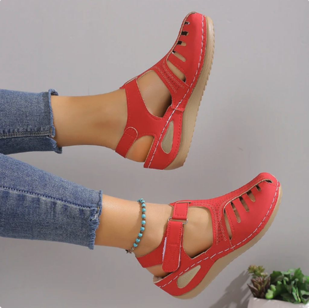 Delira - Lightweight Cushioned Sandals