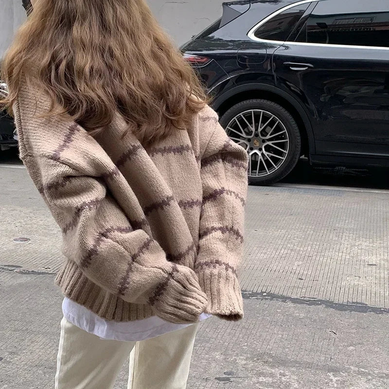 Nelli - Stylish Casual Sweater