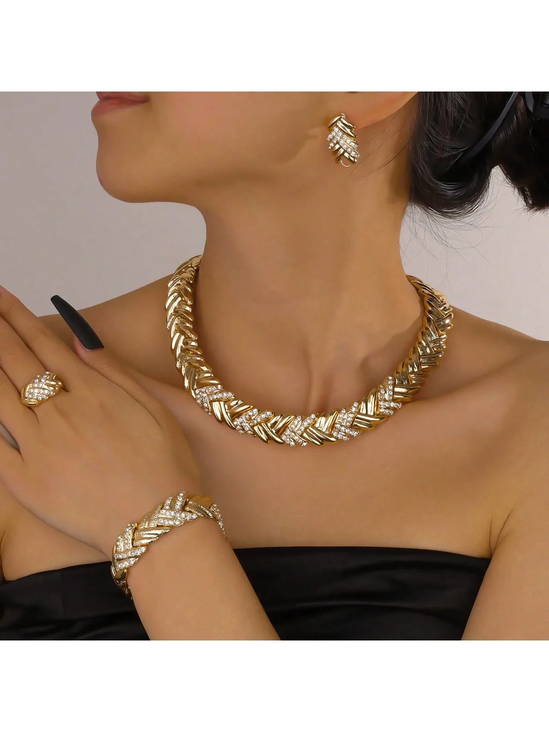 Soraline - Twisted Jewelry Set