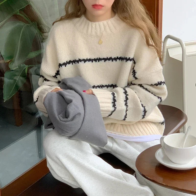Nelli - Stylish Casual Sweater