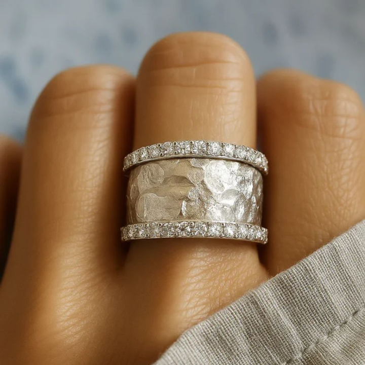 Aevoria - Wide Statement Ring