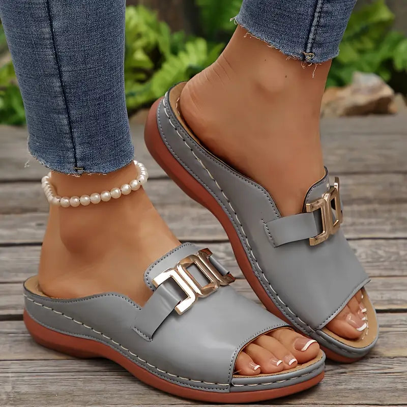 Lucerra - Buckle Strap Slide Sandals
