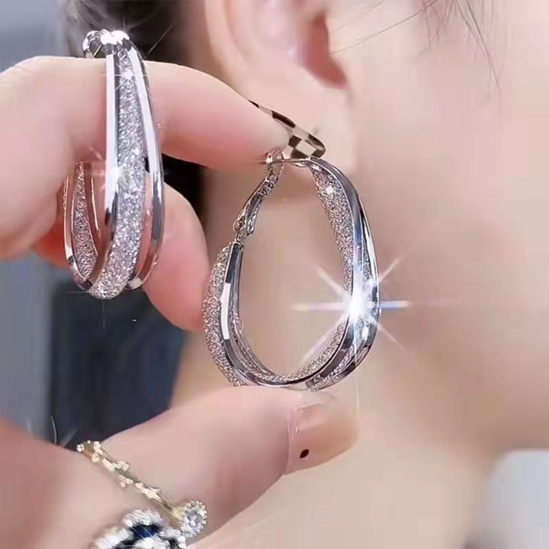 Ressa - Twisted Oval Hoop Earrings